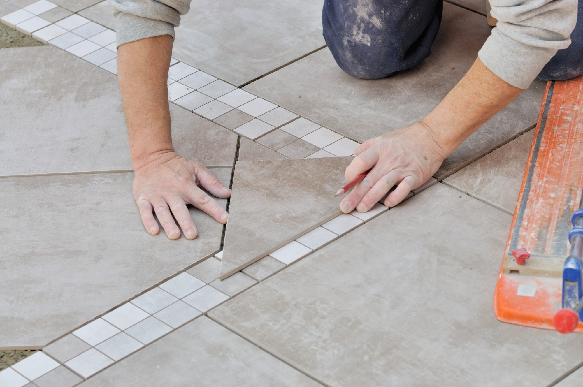 Does Vinegar Damage Porcelain Tile You, Can You Use Clorox On Tile Floors